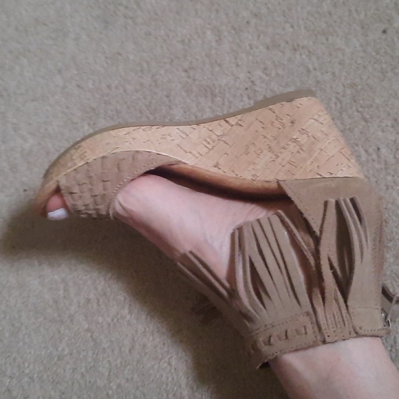 Minnetonka wedge sandals size 8 worn twice genuine leather - Picture 11 of 12